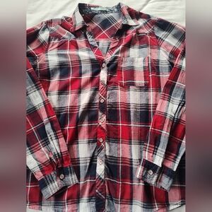 Maurices Ladies Lightweight Button Up Blouse.  Size XL. Long Sleeves.